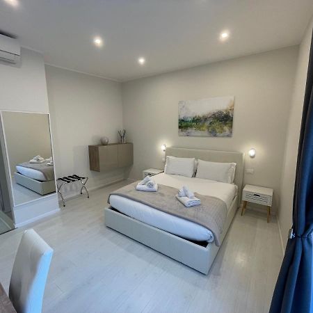 Quintus Luxury Suites โรม ภายนอก รูปภาพ