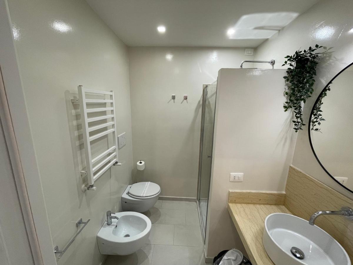 Quintus Luxury Suites โรม ภายนอก รูปภาพ