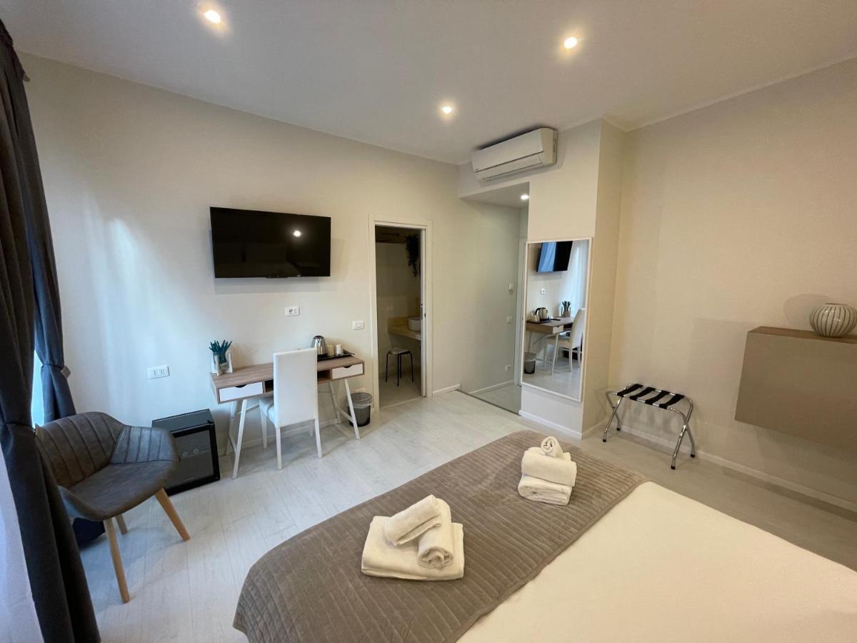 Quintus Luxury Suites โรม ภายนอก รูปภาพ
