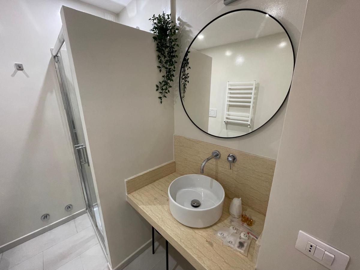 Quintus Luxury Suites โรม ภายนอก รูปภาพ