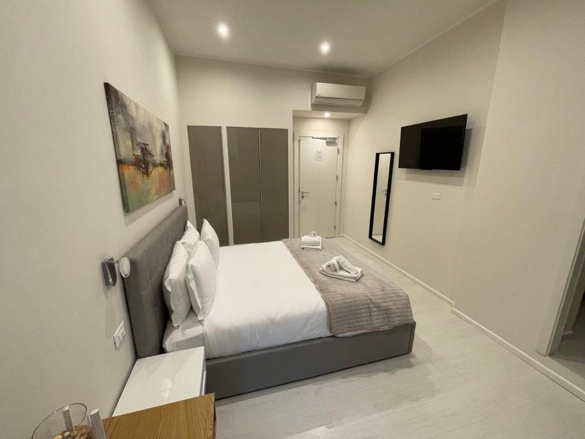 Quintus Luxury Suites โรม ภายนอก รูปภาพ